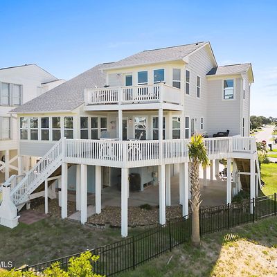 602 Riverside Dr, Sunset Beach, NC 28468