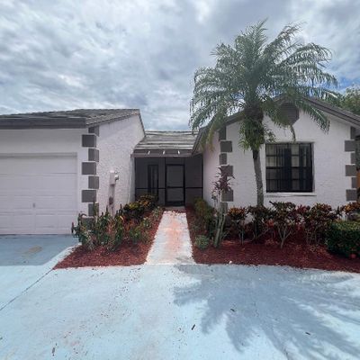 6036 Strawberry Lakes Cir, Lake Worth, FL 33463