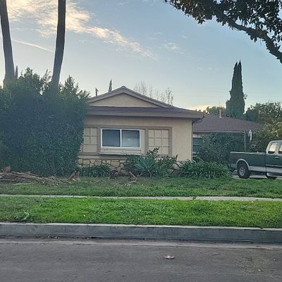 6043 Mary Ellen Ave, Van Nuys, CA 91401