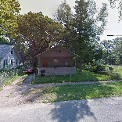 605 Pavone St, Benton Harbor, MI 49022