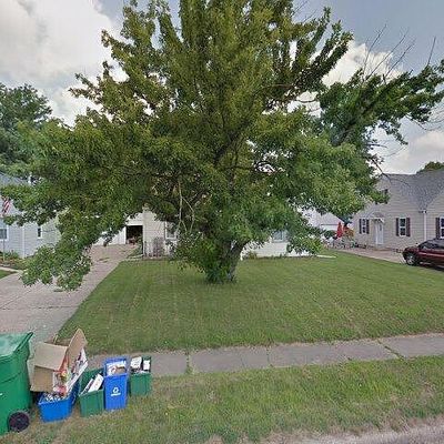 607 Hilldale Ave, Washington, IL 61571