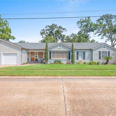 610 E Plaquemine St, Jennings, LA 70546