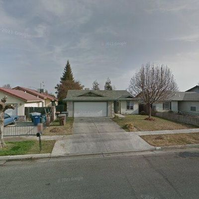 610 S U St, Tulare, CA 93274