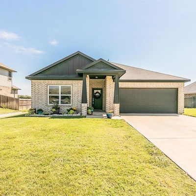 613 Mathew St, Grandview, TX 76050