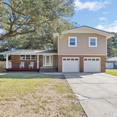 614 Fairway Ave Ne, Fort Walton Beach, FL 32547