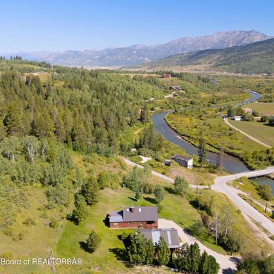 616 Mcneel Rd, Alpine, WY 83128