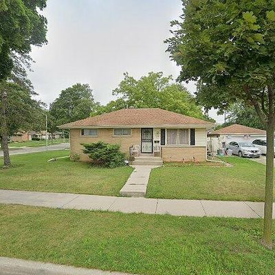 6201 N Joyce Ave, Milwaukee, WI 53225