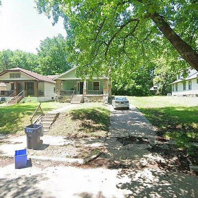 6206 Tracy Ave, Kansas City, MO 64110