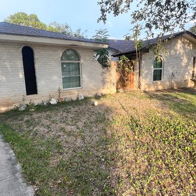 6214 Forest Bnd, San Antonio, TX 78240