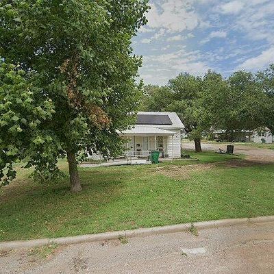 623 10 Th St, Snyder, OK 73566