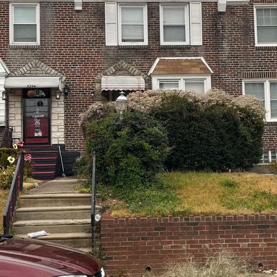 6236 Walker St, Philadelphia, PA 19135