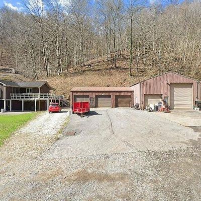 745 Slones Br, Shelbiana, KY 41562