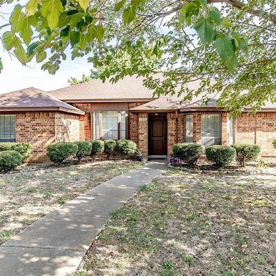 7521 Rice Dr, Rowlett, TX 75088