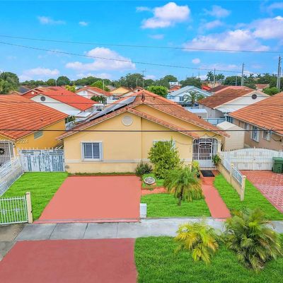 7560 W 32 Nd Ave, Hialeah, FL 33018