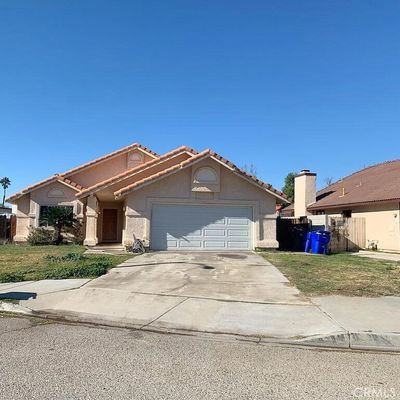 7566 Bonita Dr, Highland, CA 92346