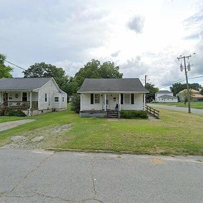 763 Williams St, Roanoke Rapids, NC 27870