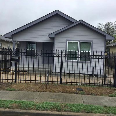 7637 Avenue C, Houston, TX 77012