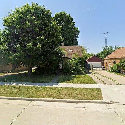 7832 22 Nd Ave, Kenosha, WI 53143