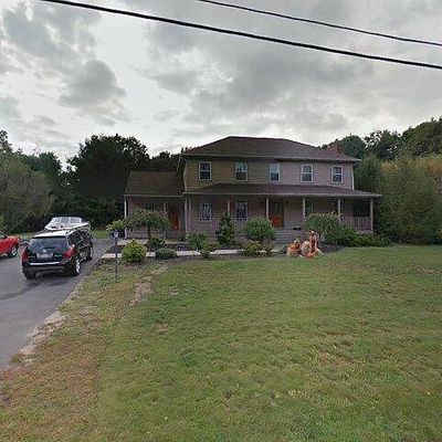 8 Arrow Ln, Acushnet, MA 02743