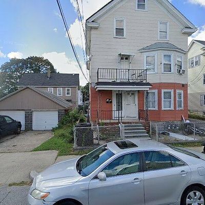 8 Larch St, Pawtucket, RI 02860