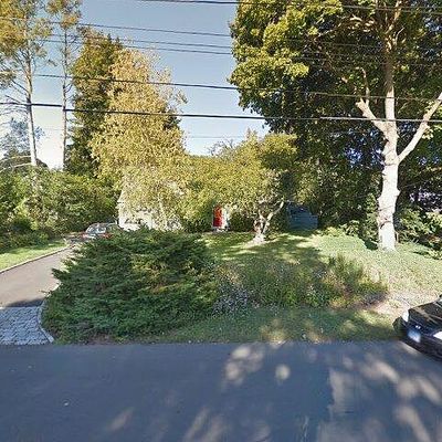 80 Hepburn Rd, Hamden, CT 06517