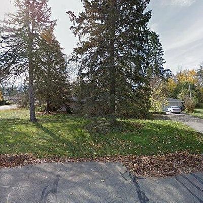 800 Tomahawk Ln, Niles, MI 49120