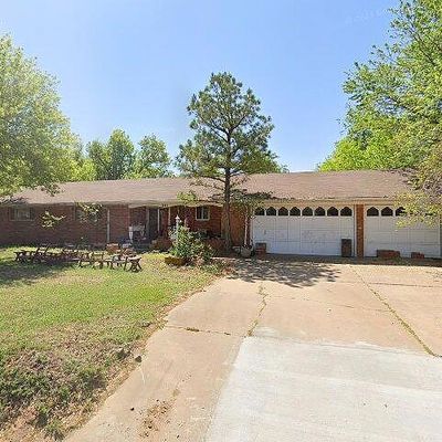 801 Amity Ln, El Reno, OK 73036