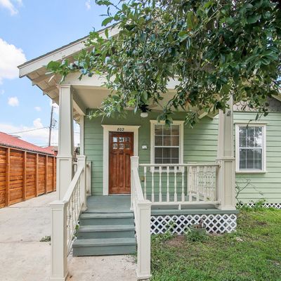 802 Walton St, Houston, TX 77009