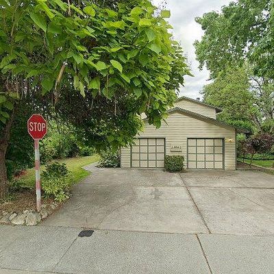 805 142 Nd Pl Se #2, Bellevue, WA 98007