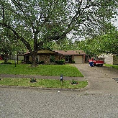 805 Phillips Dr, Ennis, TX 75119