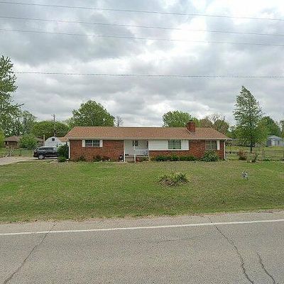 807 N Hughes Ave, Morris, OK 74445