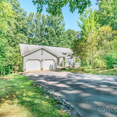 81 Carpenters Ln, Tryon, NC 28782