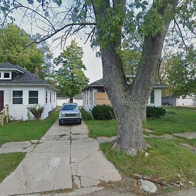 811 Buss Ave, Benton Harbor, MI 49022