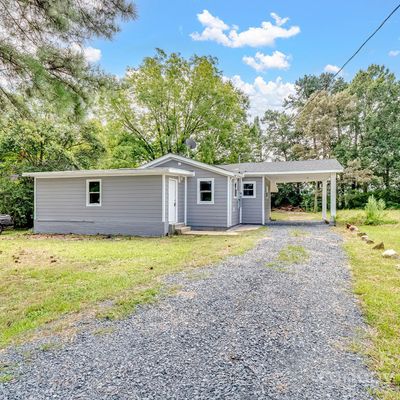 811 Sanford St, Marshville, NC 28103