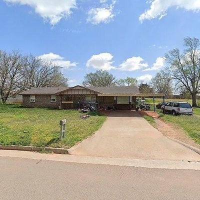 812 N Broadway St, Sayre, OK 73662