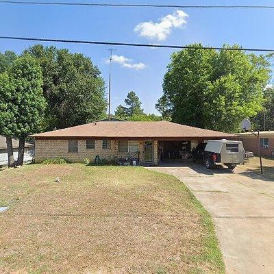 813 Willow Dr, Longview, TX 75602