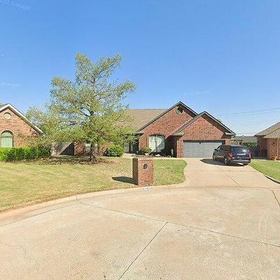 7009 Twin Lakes Cir, Warr Acres, OK 73132