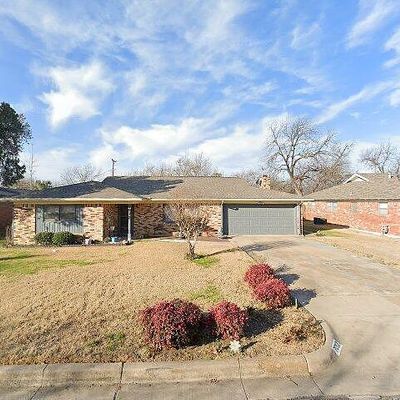 7012 Chippendale Dr, Fort Worth, TX 76134