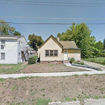 703 Mcguigan Ave, Benton Harbor, MI 49022