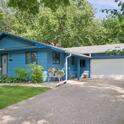 704 Nixon Ave Se, Watertown, MN 55388