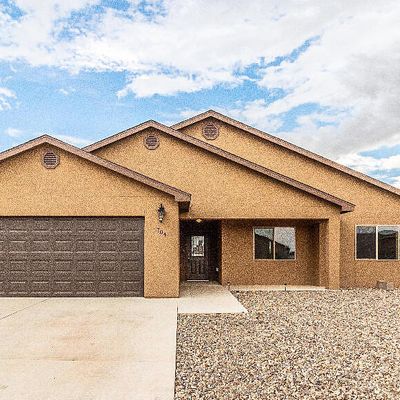 704 Sophia St, Farmington, NM 87401