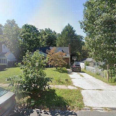 707 Lakeview Ave, Laurel Springs, NJ 08021