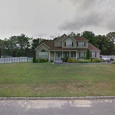 71 Deer Ln, Manorville, NY 11949