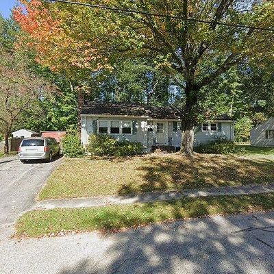 71 Longwood Dr, Portland, ME 04102