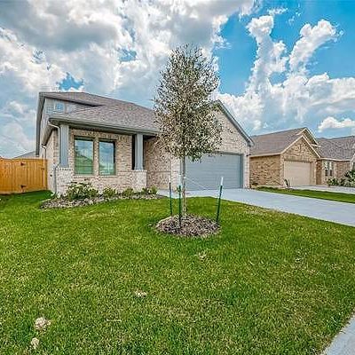 718 Whispering Winds Drive, Beasley, TX 77417