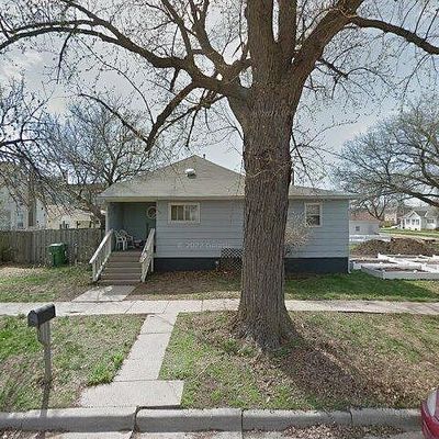 719 N Burlington Ave, York, NE 68467