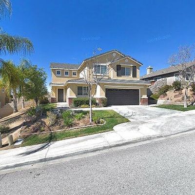 7210 Hillcrest Ct, Highland, CA 92346