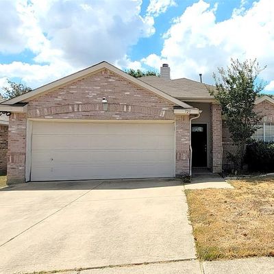 725 Bridle Trl, Saginaw, TX 76179