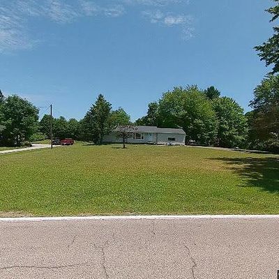 872 Parker Rd, Aurora, OH 44202