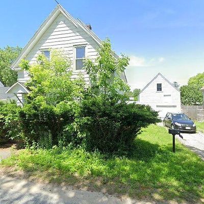 9 Maple St, Norway, ME 04268